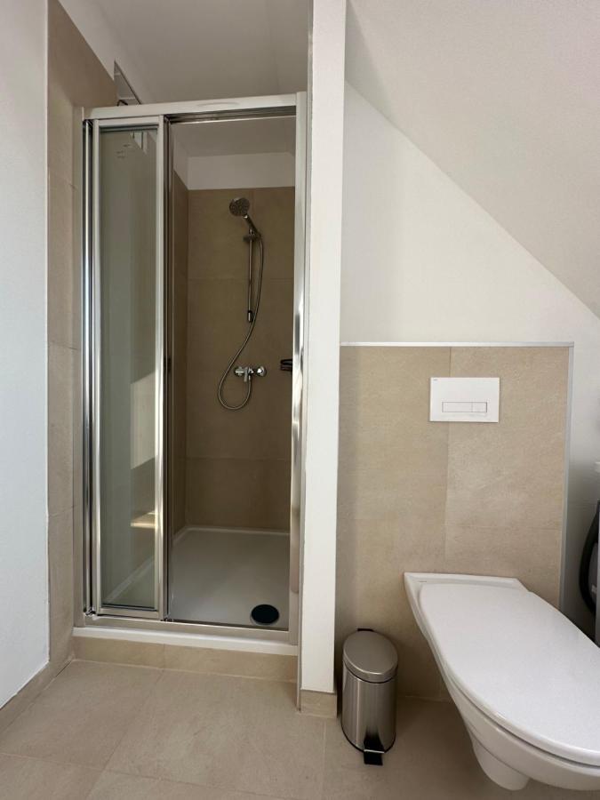 Contemporary With Stunning Views 20 *