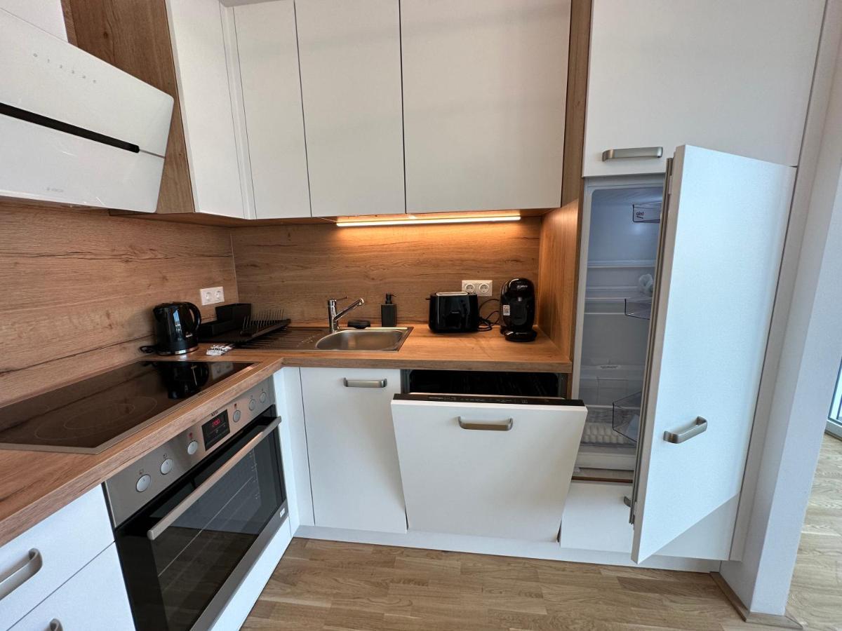 Contemporary With Stunning Views 20 Vienne