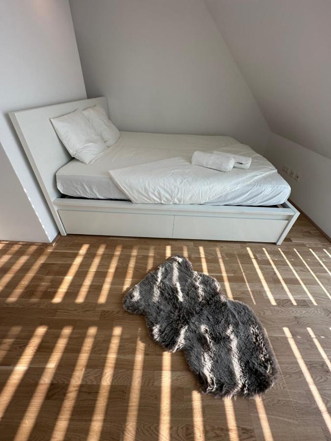 Contemporary With Stunning Views 20 Appartement